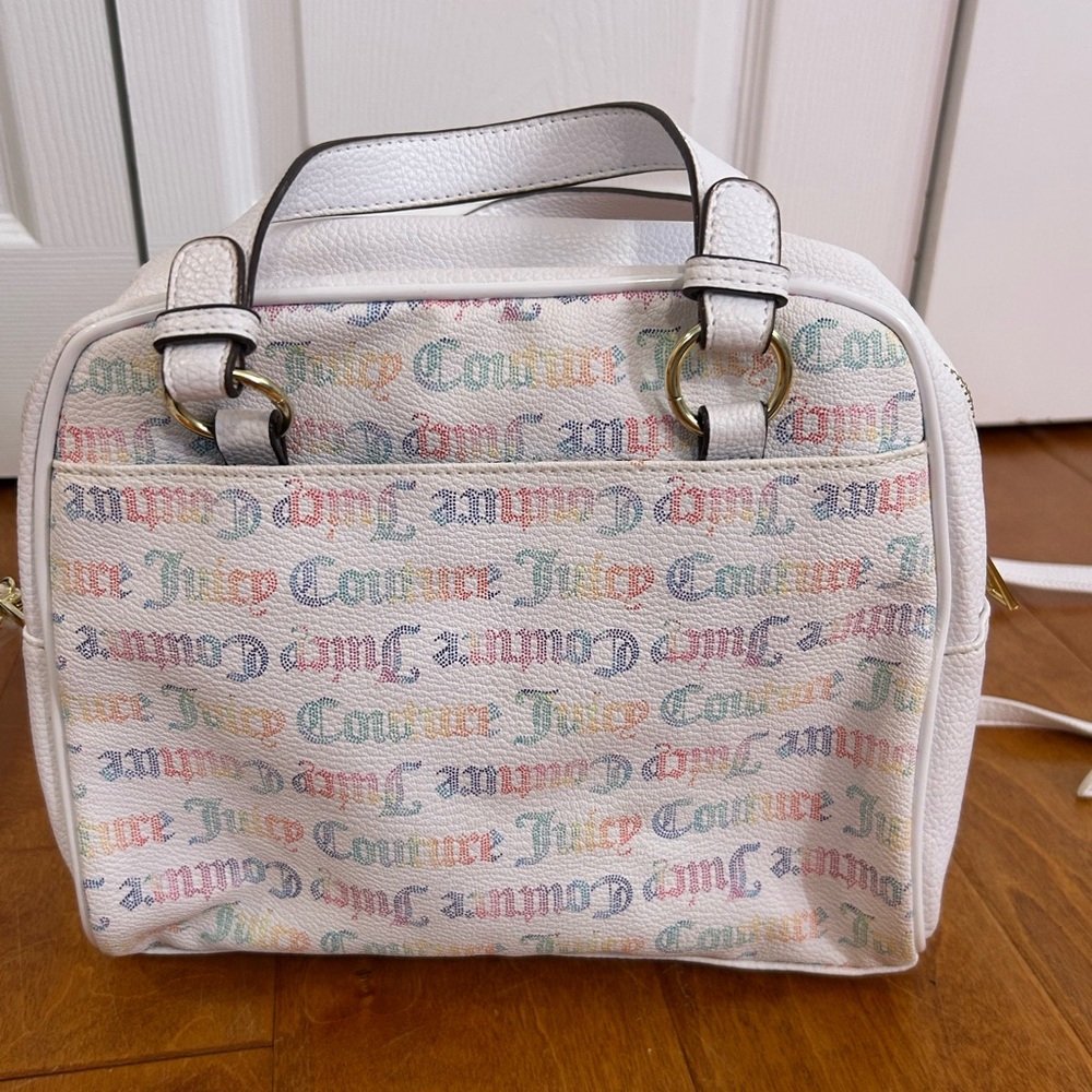 Juicy Couture White Rainbow Logo Handbag – Brand New with Tags!
Price: $89.00